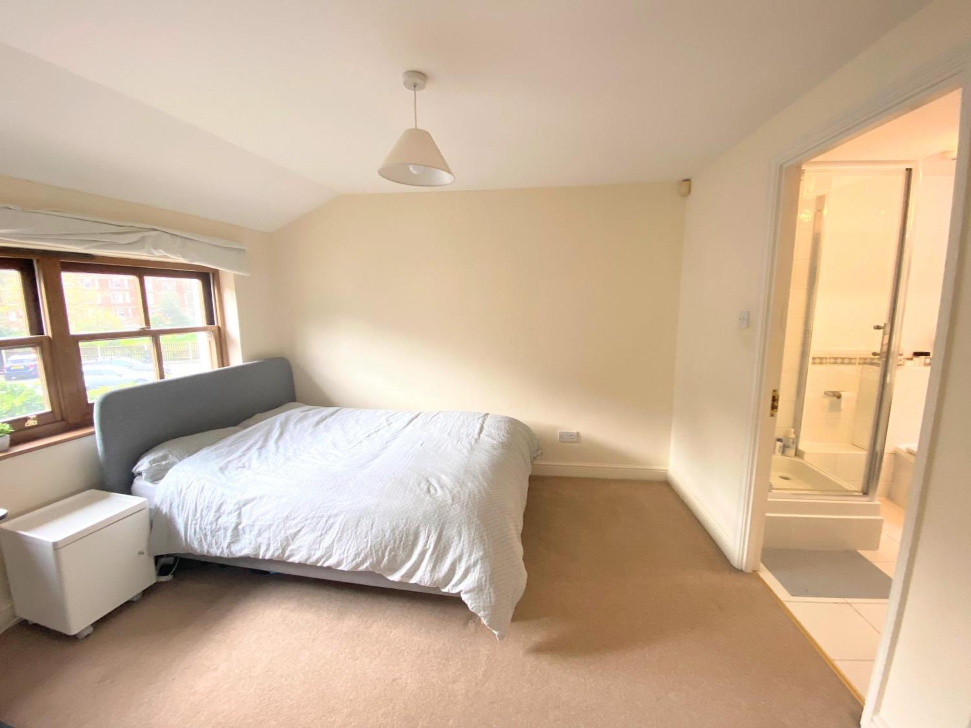 Cozy Double Next To Putney Bridge And High Street * Londra
